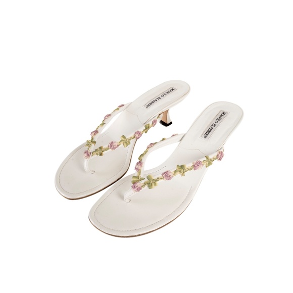 Manolo Blahnik White & Pink Floral Appliqué Leather Thong Sandal Heels - Picture 2 of 6